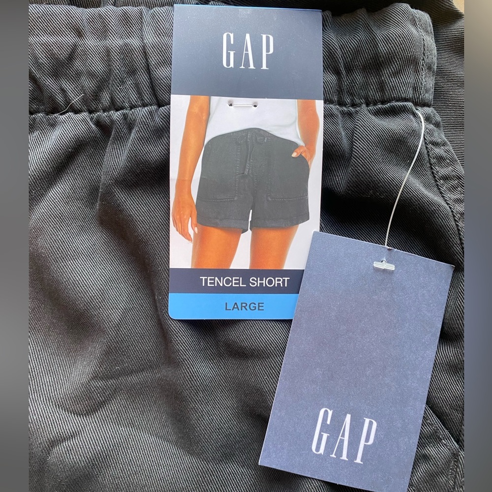 GAP TENCEL SHORT LARGE IN BLACK